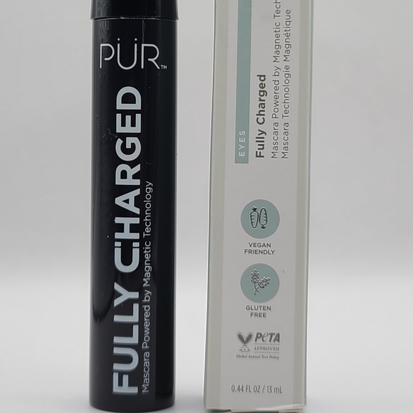PUR Fully Charged Mascara Powered by Magnetic Technology in Black - Picture 2 of 6